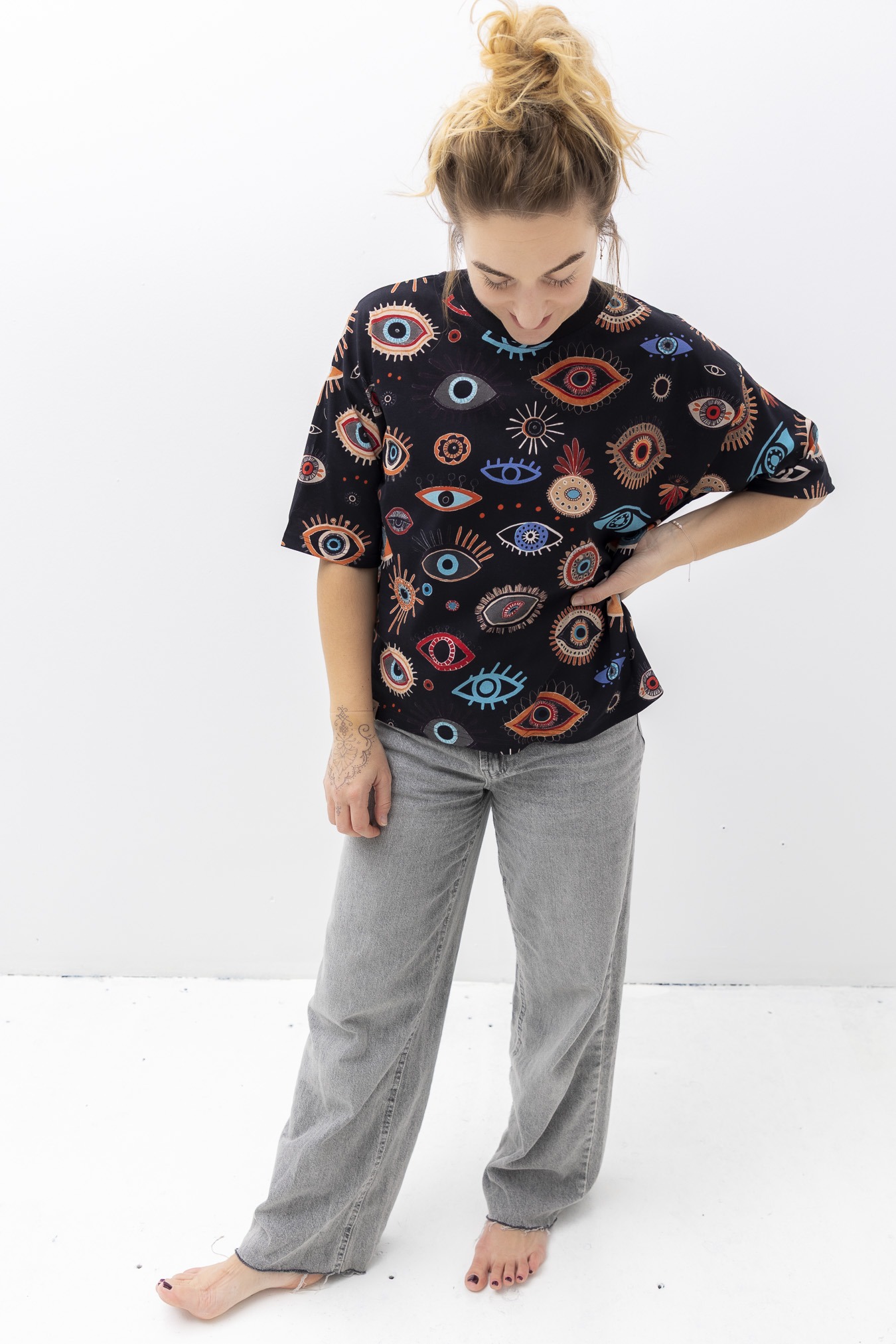 czarna-bawelniana-koszulka-oj