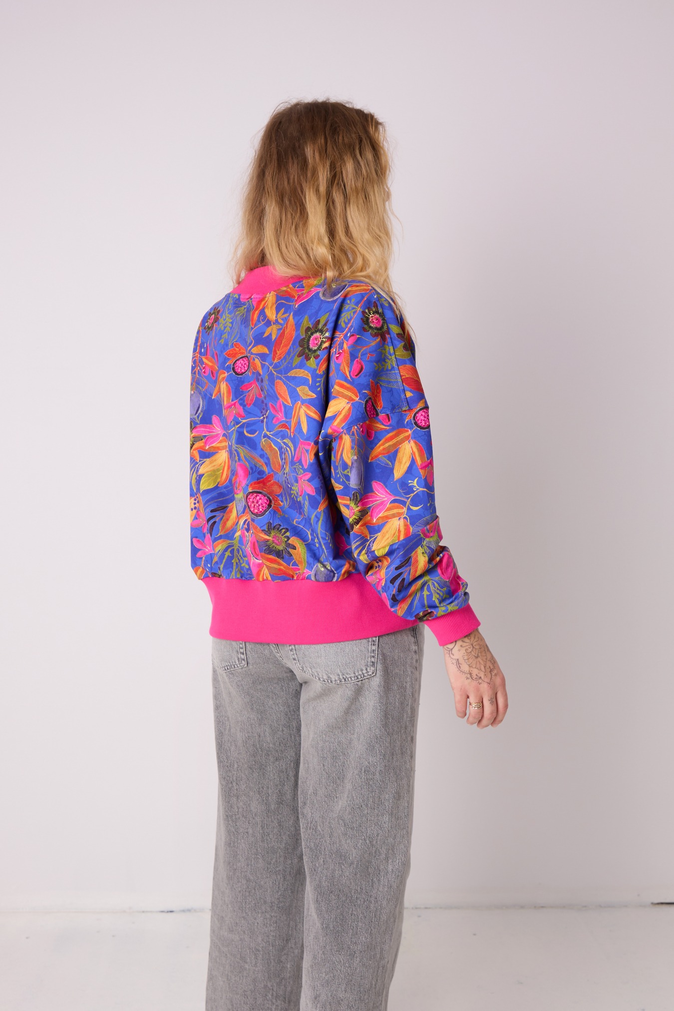 kolorowa-bluza-pasiflora