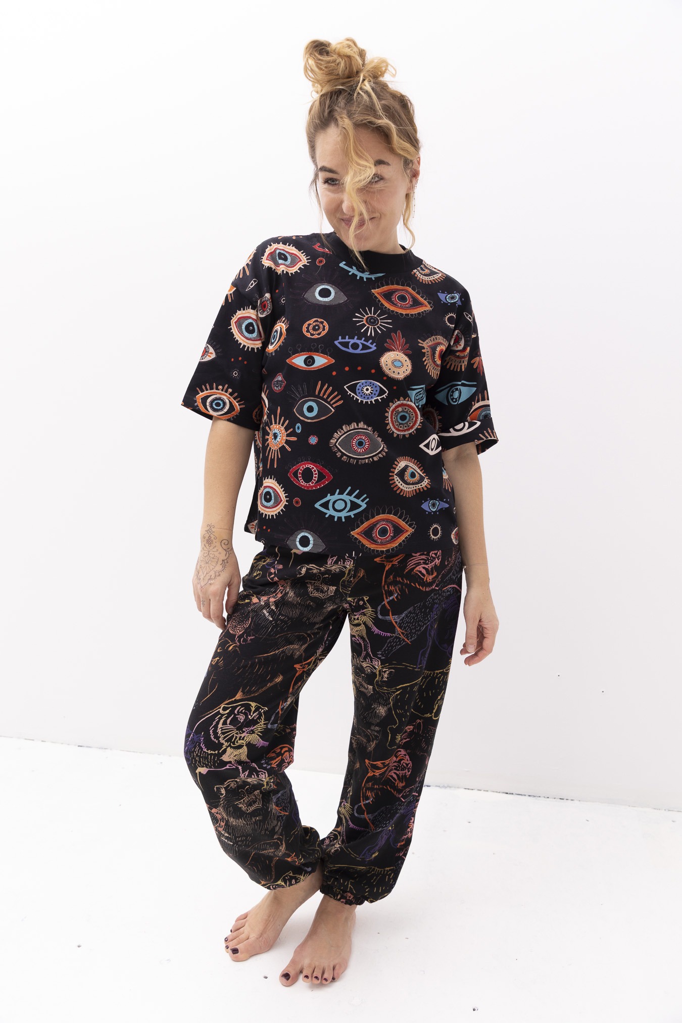 koszulka-oversize-ojo-negro (3)