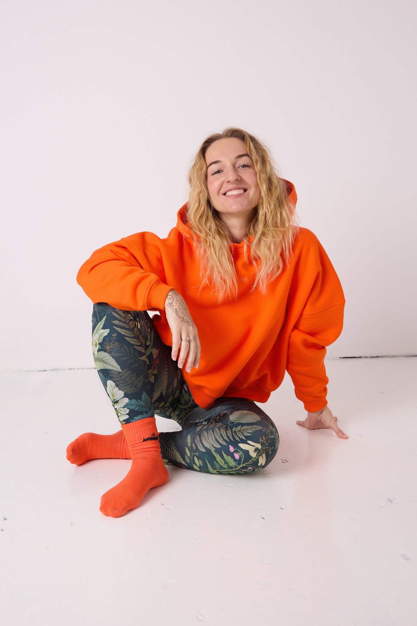 orange-bluza-oversize