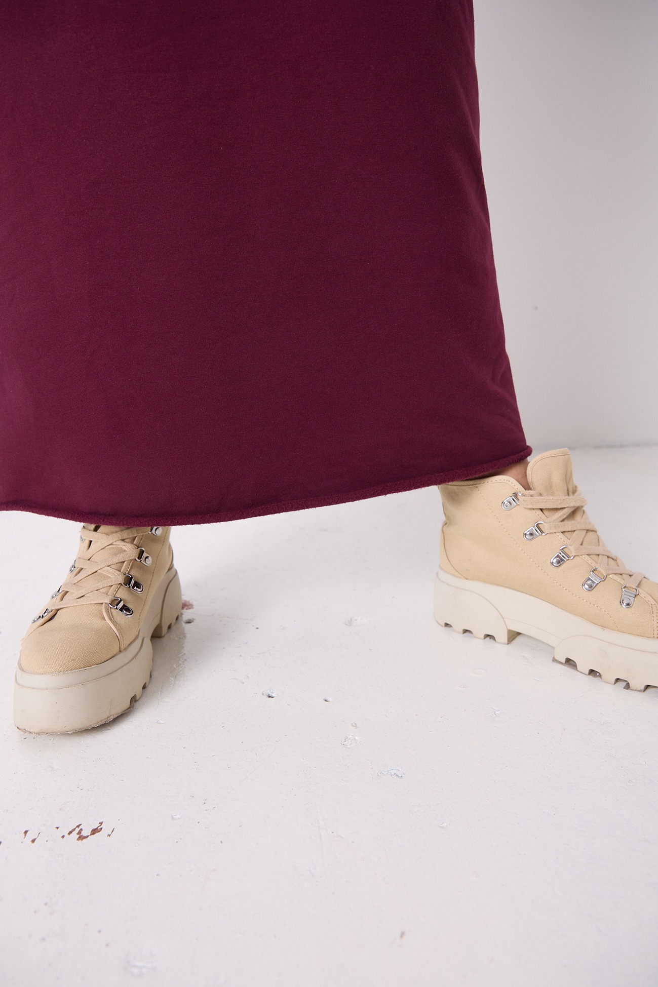 dluga-sukienka-z-kapturem (7)