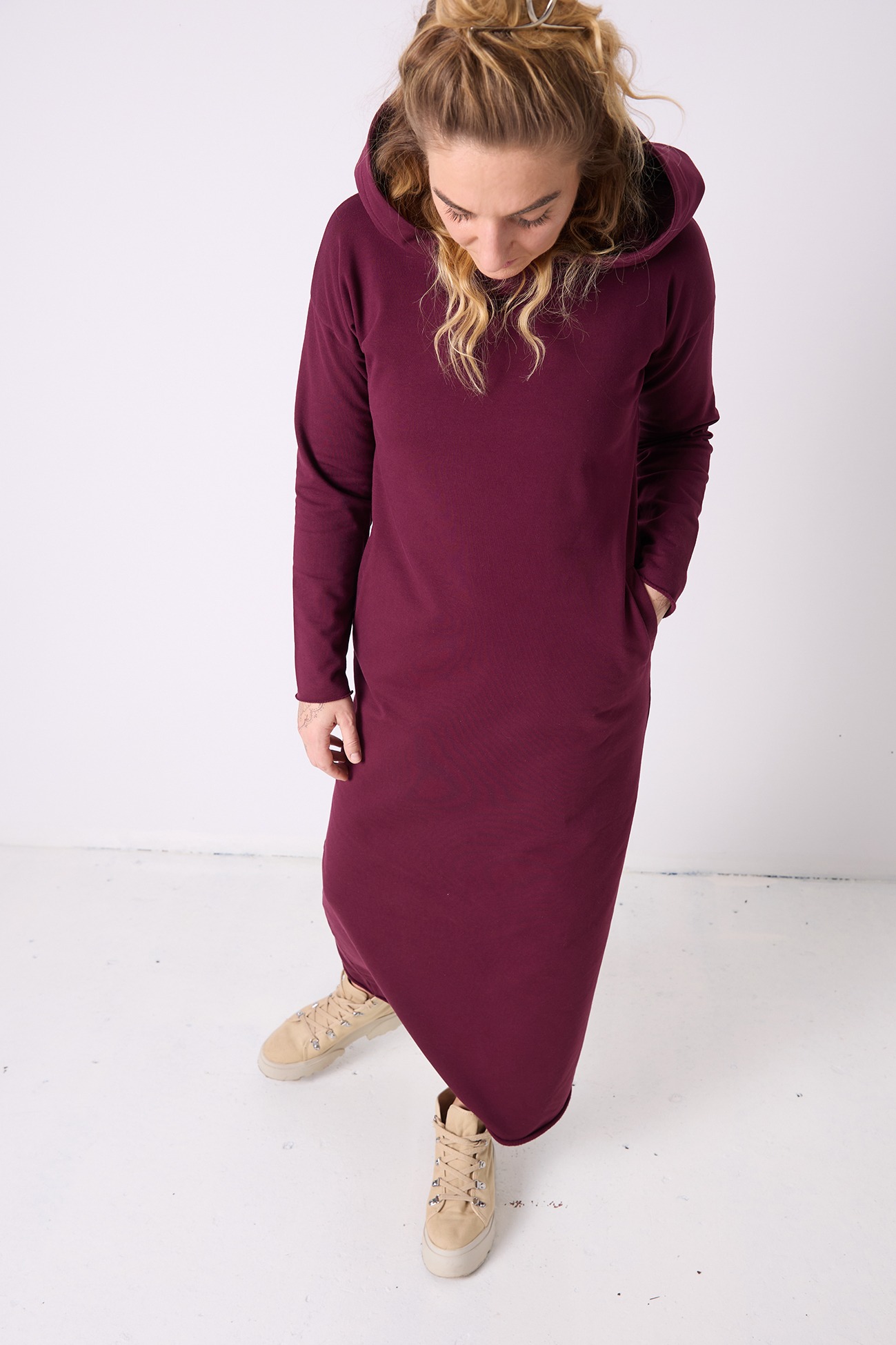 sportowa-sukienka-z-kapturem-dziendobry (2)