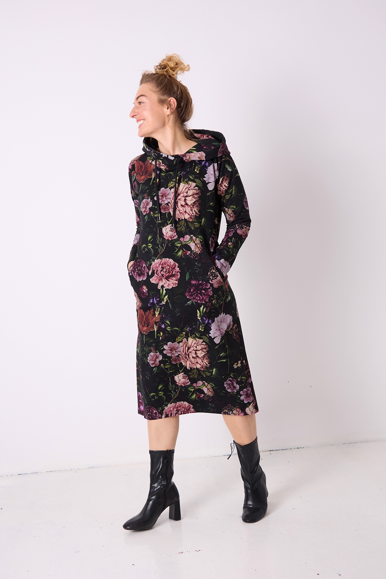 sukienka-dresowa-ciemne-piwonie (3)