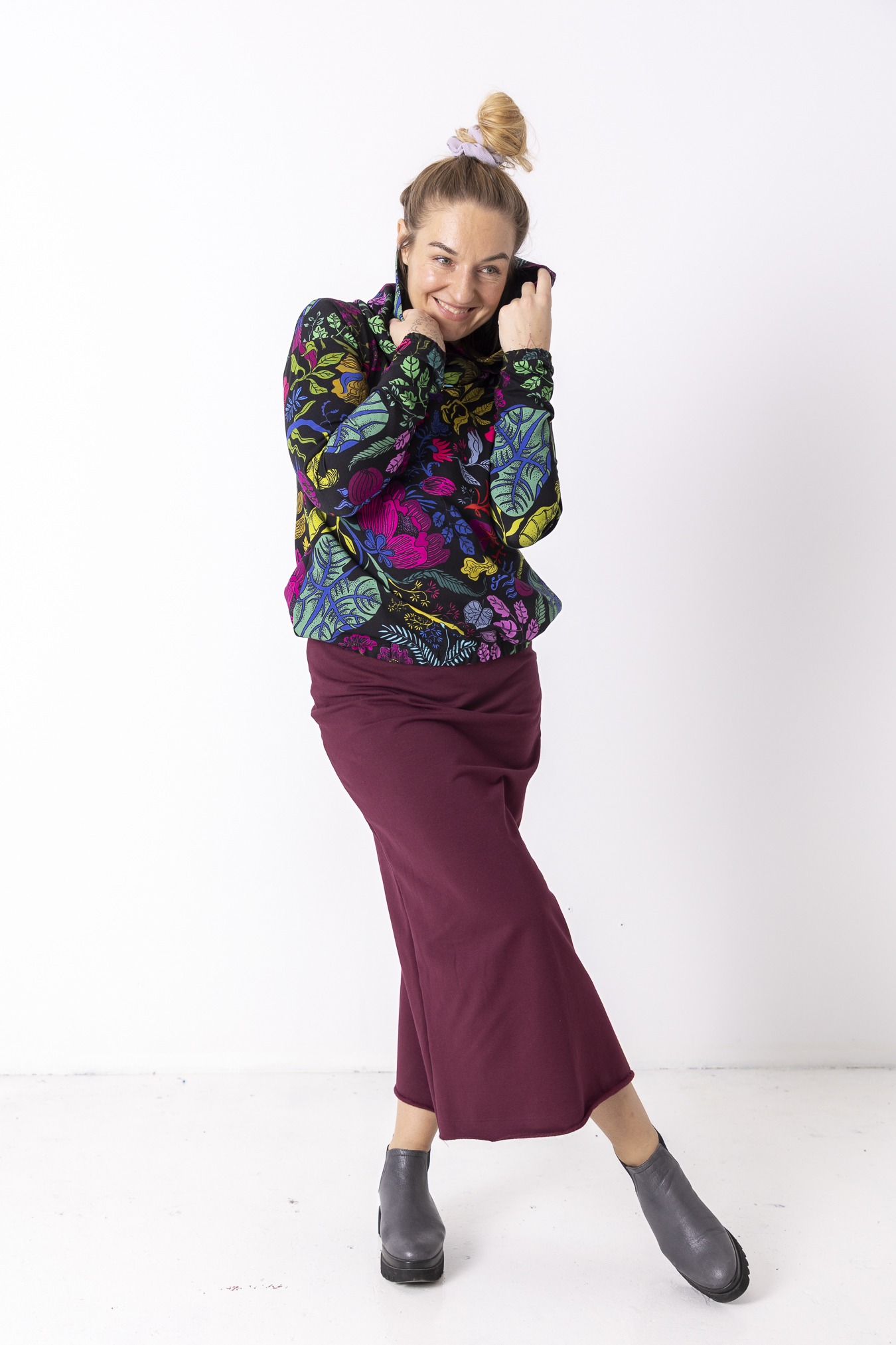 bluza-hoodie-czarny-ogrod (2)