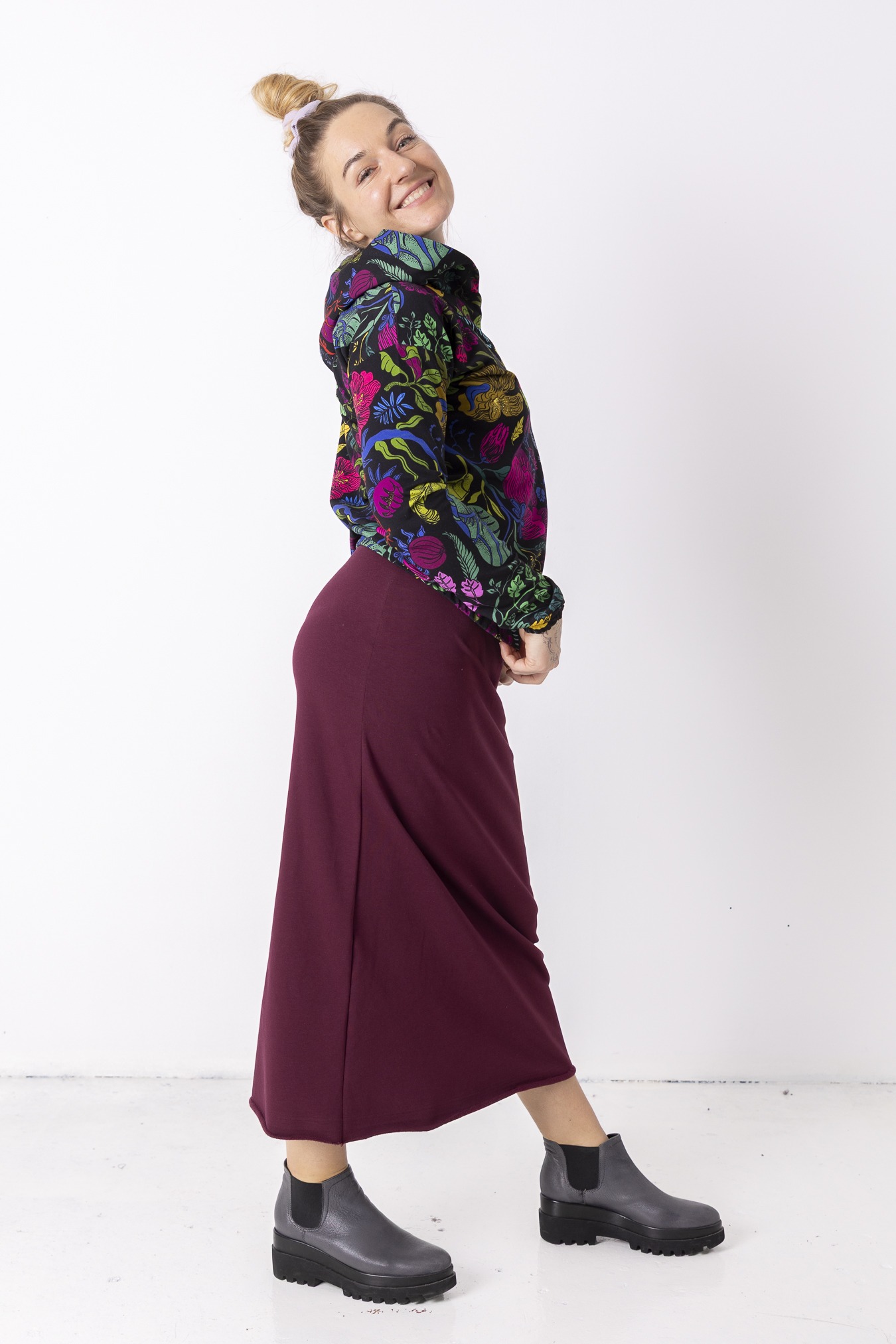 bluza-hoodie-czarny-ogrod (3)