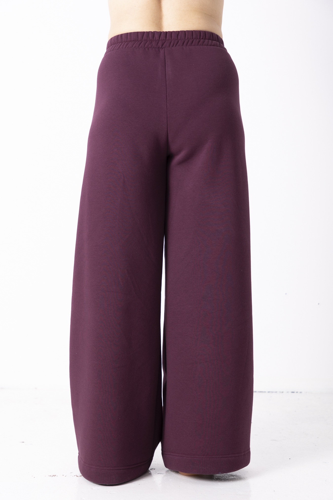 dresowe-spodnie-wide-leg-mulled-wine (1)