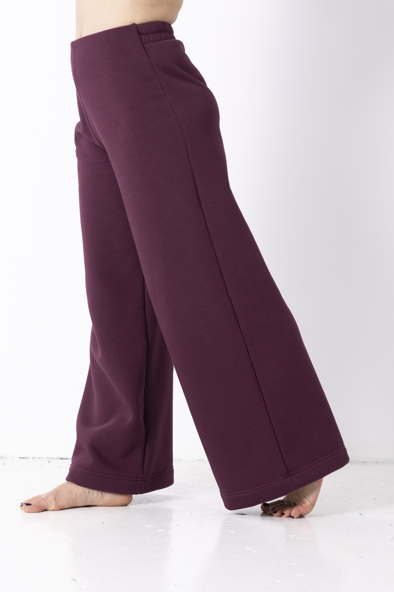 dresowe-spodnie-wide-leg-mulled-wine (2)