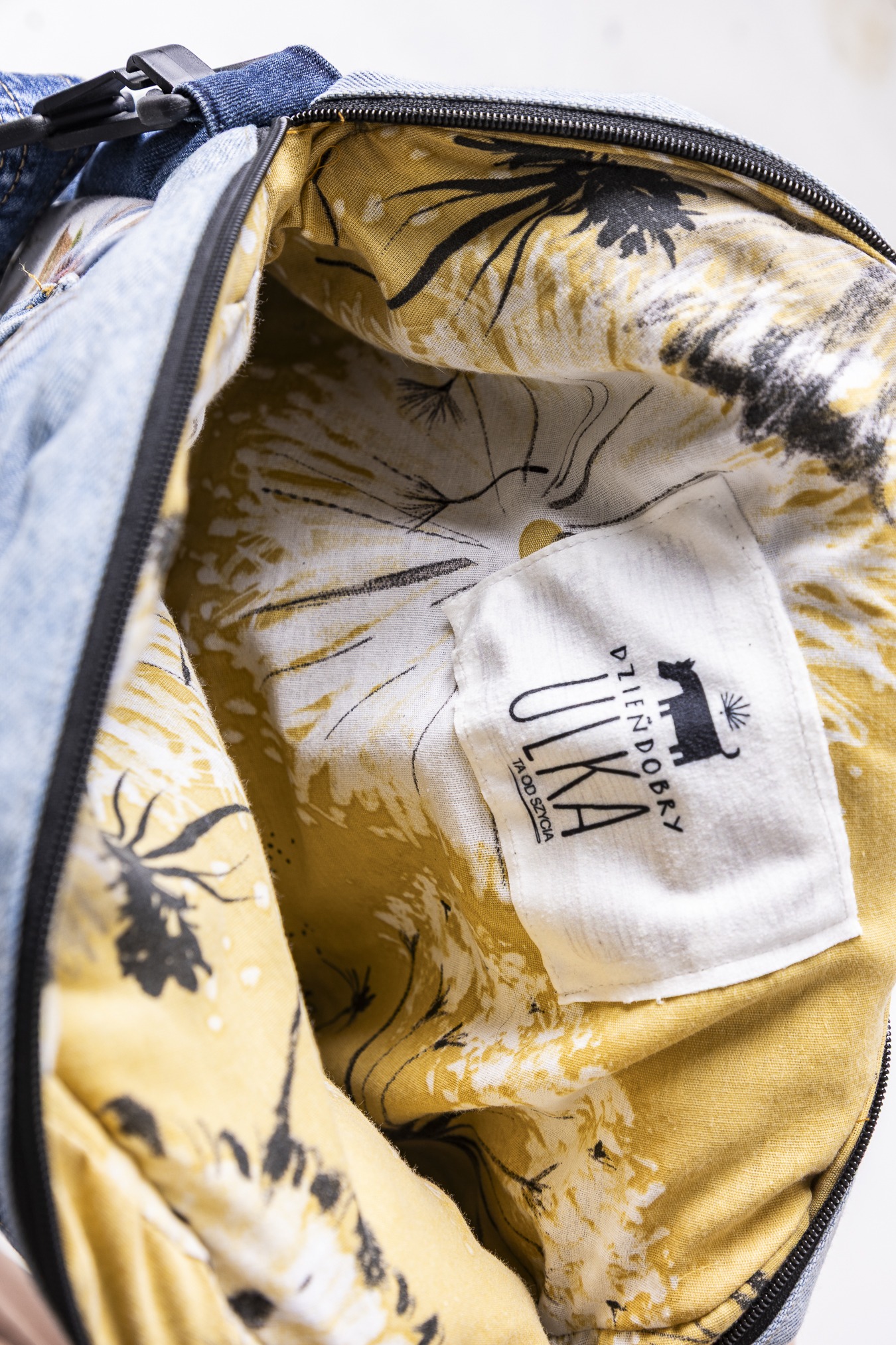 Torba-podróżna-półokrągła-Alcea-2697