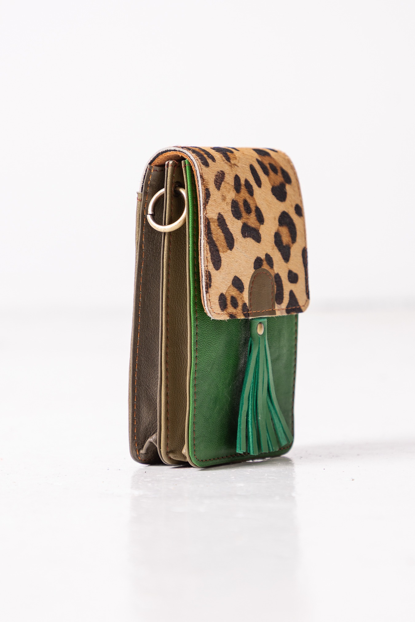 gia-green-torebka-na-telefon (4)