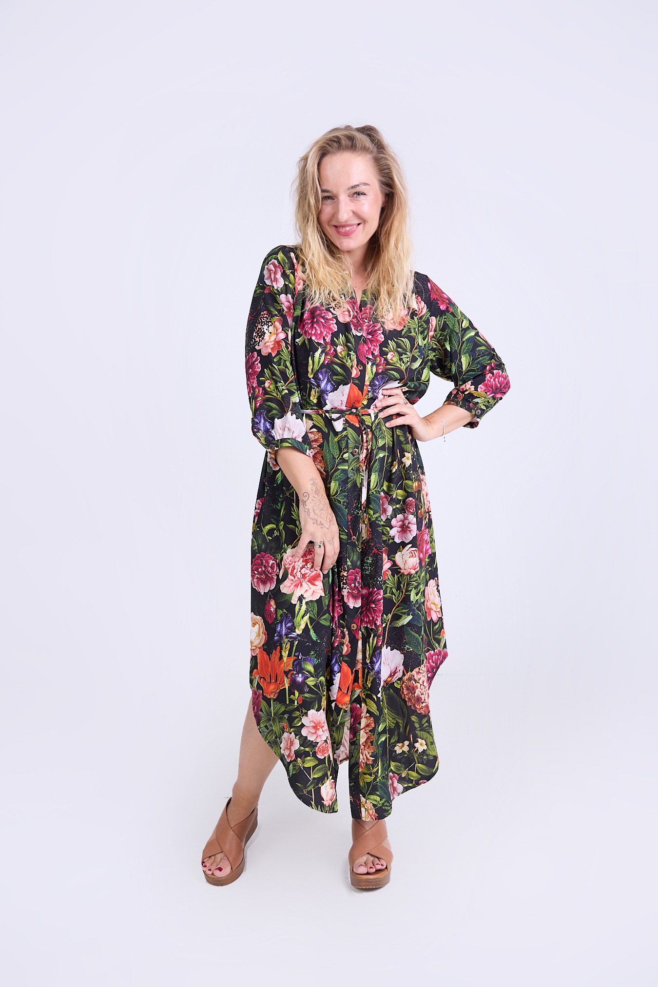Sukienka boho Piwonie Kolor - widok z przodu