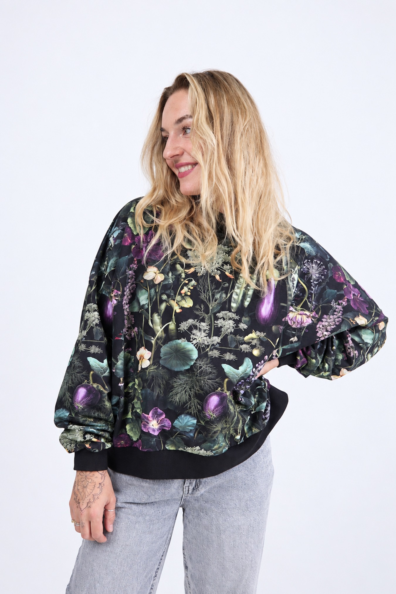 Bluza Luna Solanum w ciemnym botanicznym princie dzieńdobry